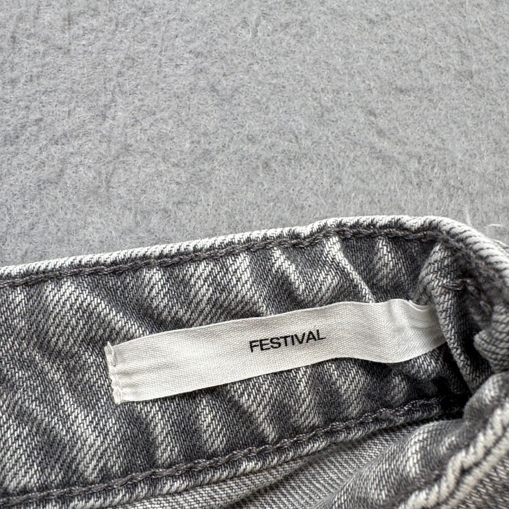 Garage Booty Shorts Women's 0/24 Light Gray Denim Festival Cut Off Distressed - Picture 8 of 9